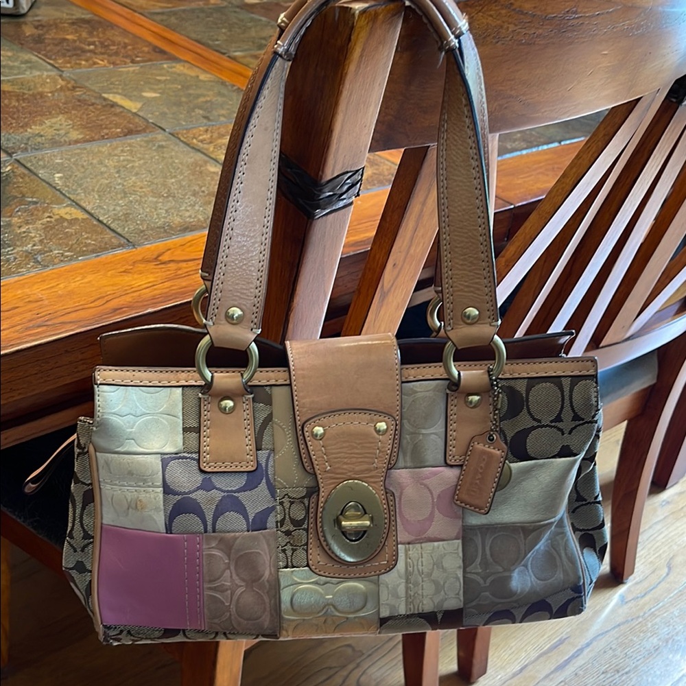 Coach Brown Tan Leather Shoulder Bag Structured Design